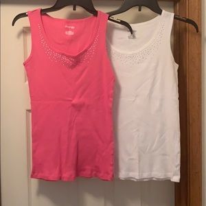 3 tank tops! All the same just different colors